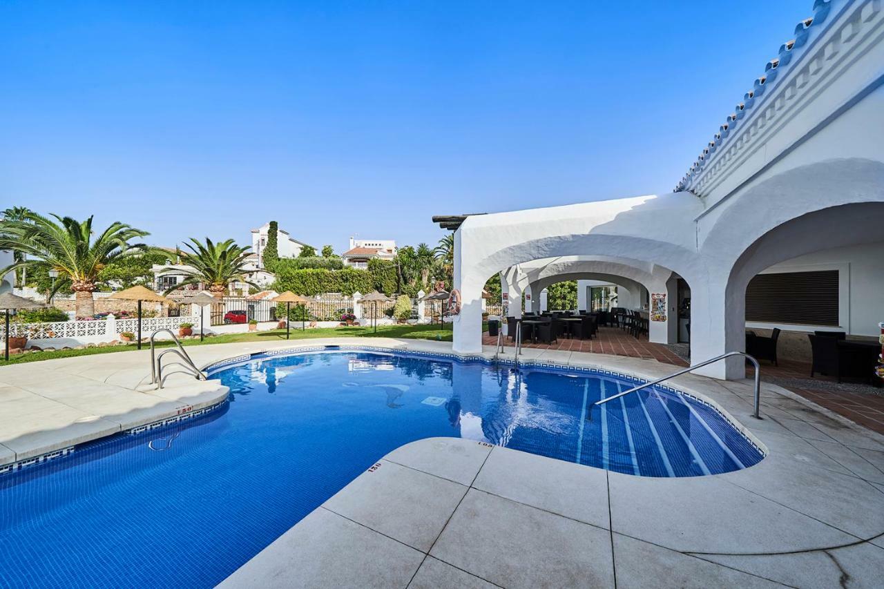 Hotel Bajamar Ancladero Playa Nerja Exterior photo