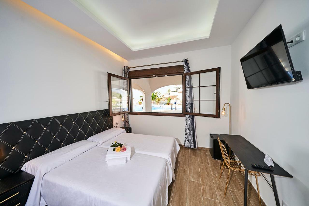 Hotel Bajamar Ancladero Playa Nerja Exterior photo