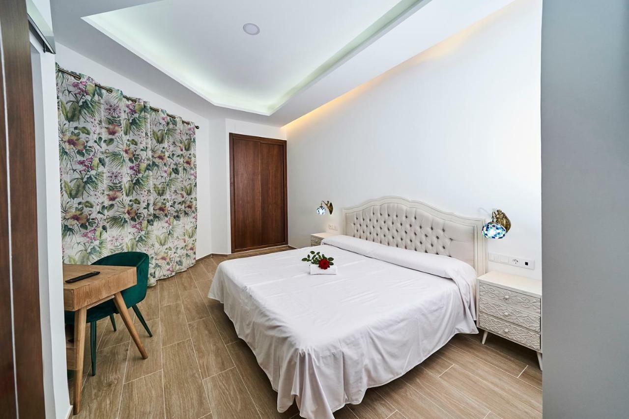 Hotel Bajamar Ancladero Playa Nerja Exterior photo