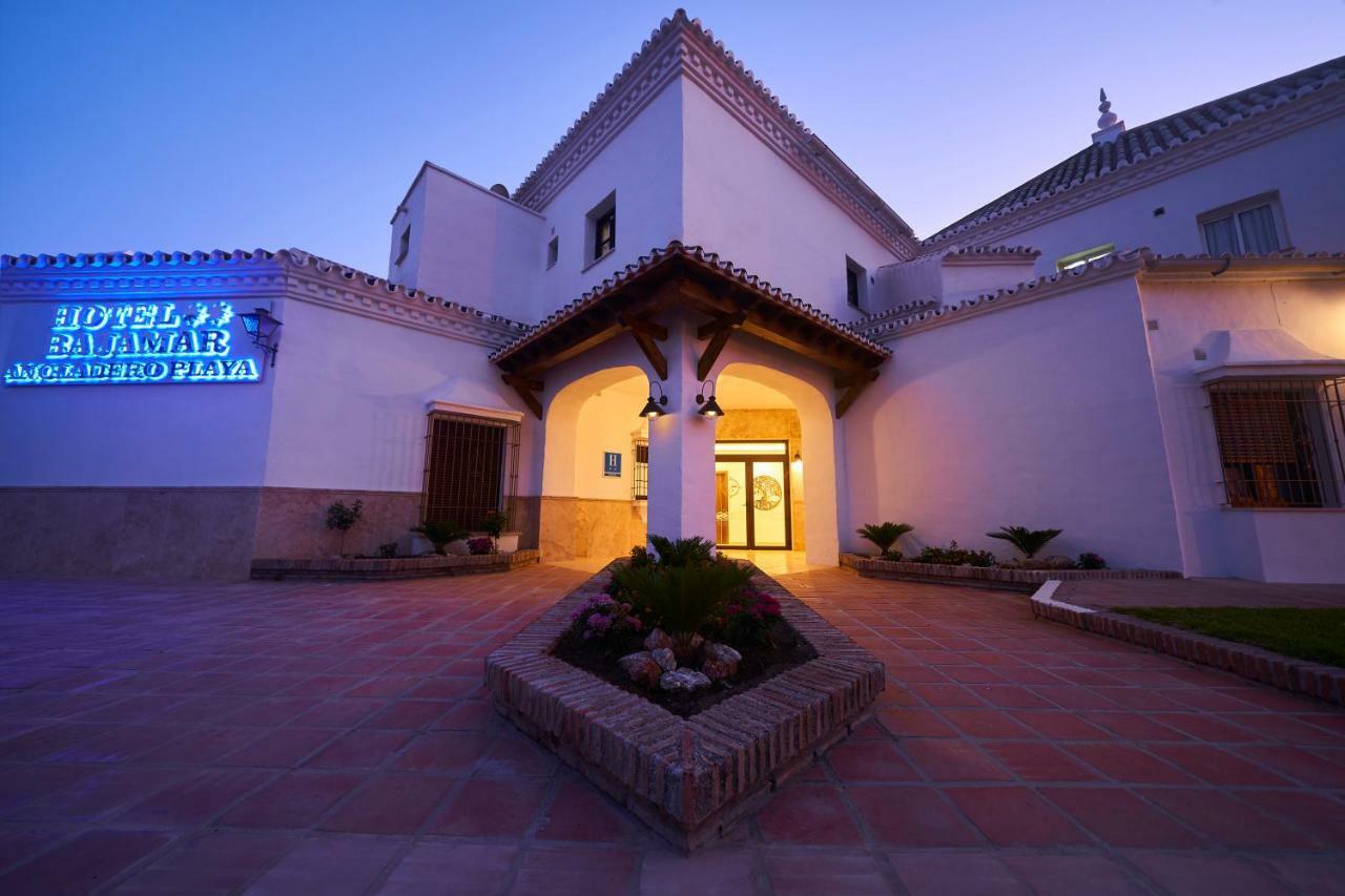 Hotel Bajamar Ancladero Playa Nerja Exterior photo
